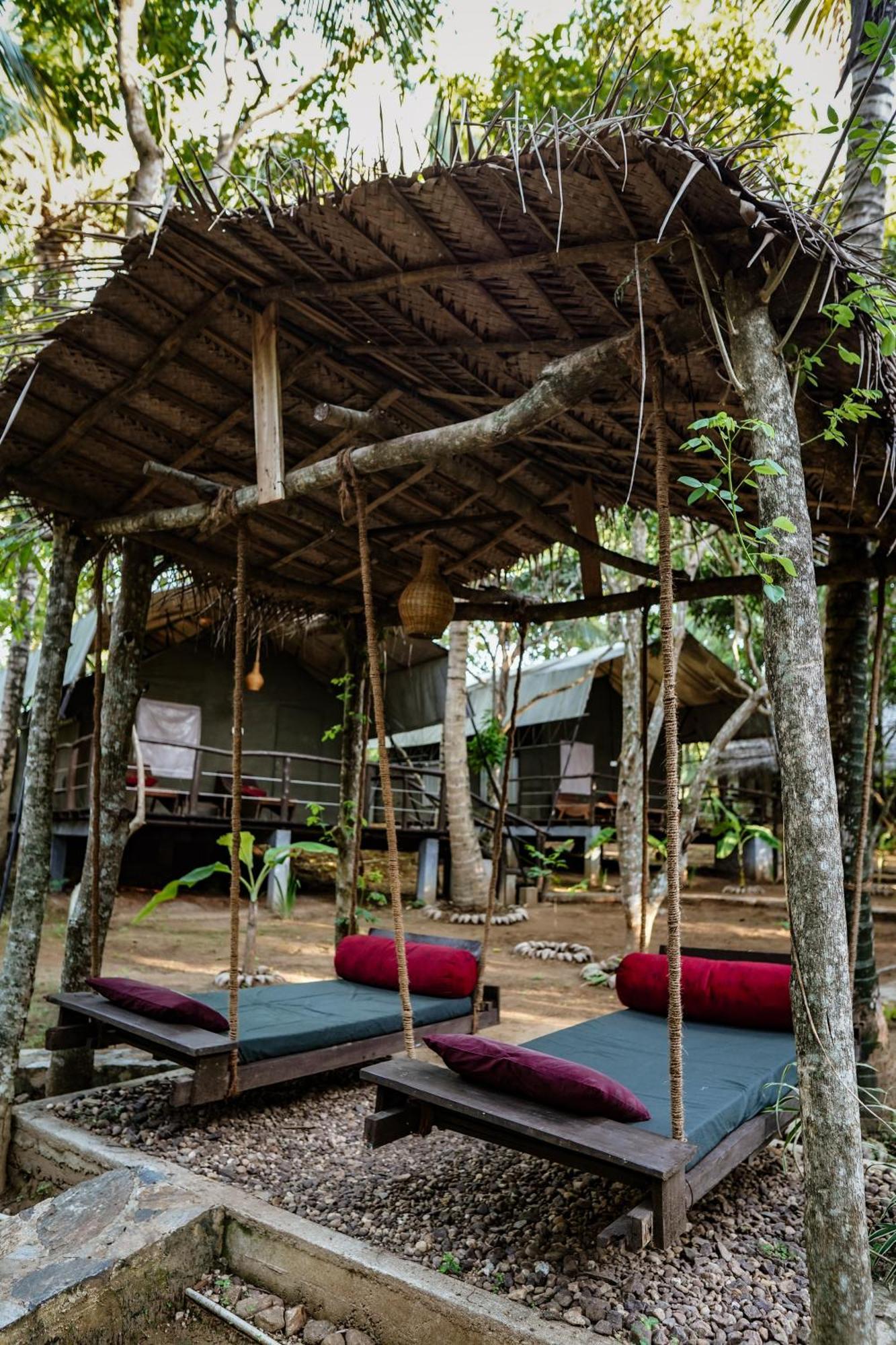 River Glamping By Gaga Bees Удавалаве Екстер'єр фото