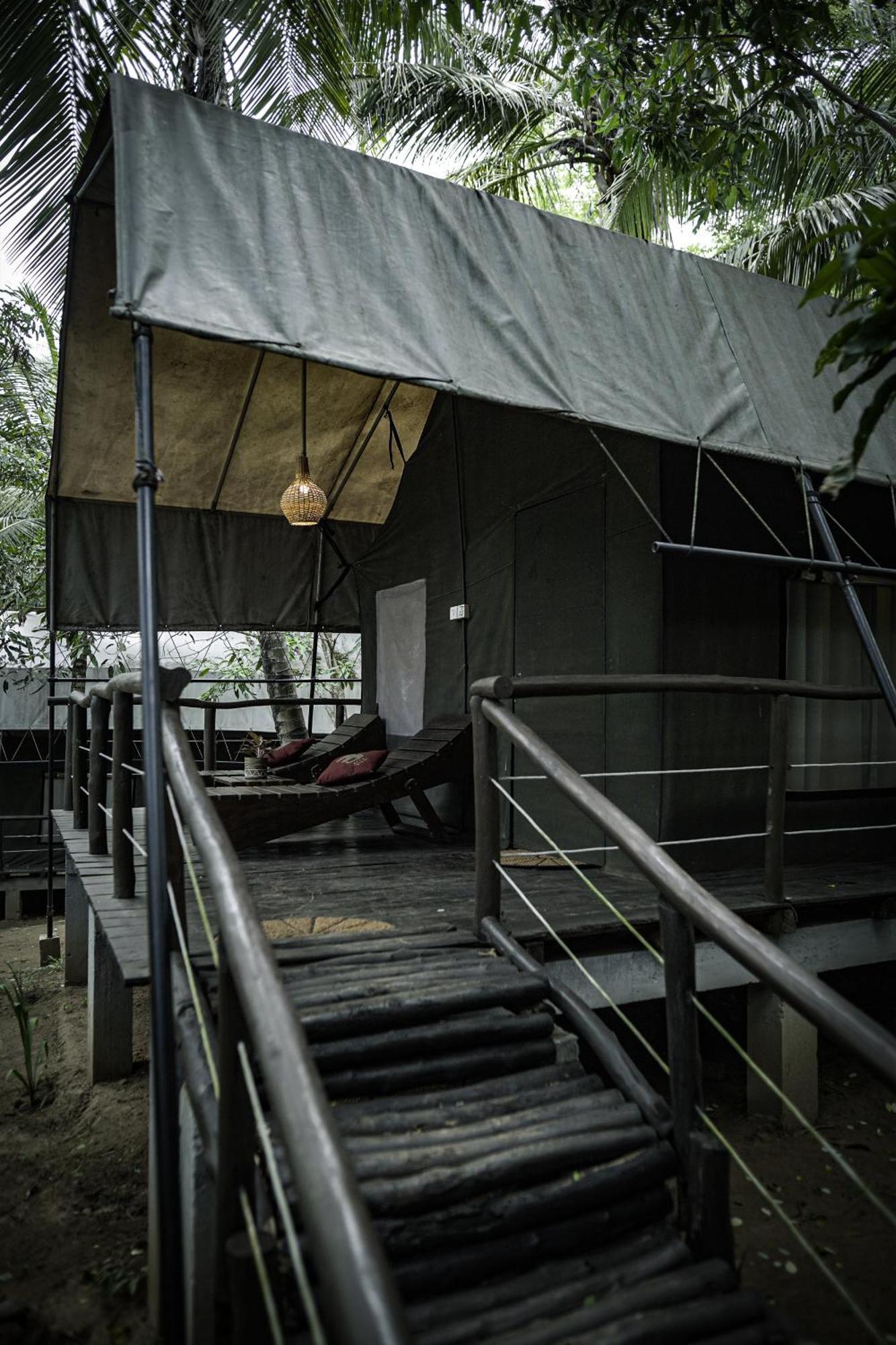 River Glamping By Gaga Bees Удавалаве Екстер'єр фото